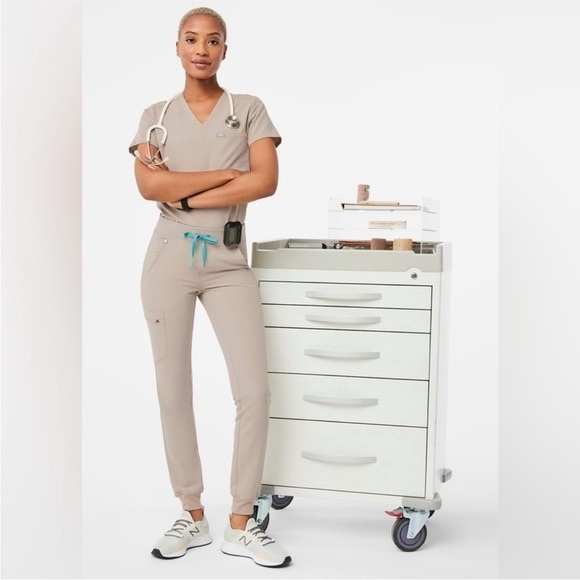 FIGS High Waisted Zamora Jogger Scrub Pants Tan Nude Boulder Size Medium - Picture 2 of 12